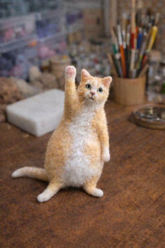 Raylume Handmade Needle-Felted Cat Figurine