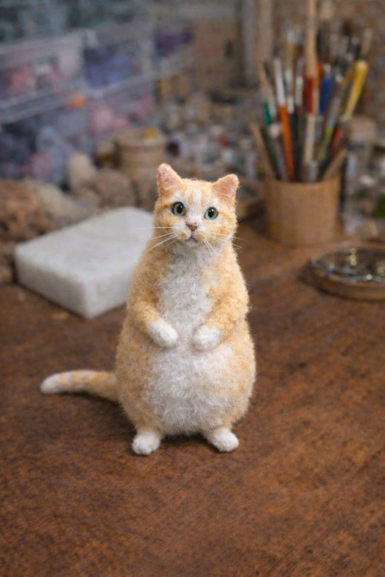 Raylume Handmade Needle-Felted Cat Figurine